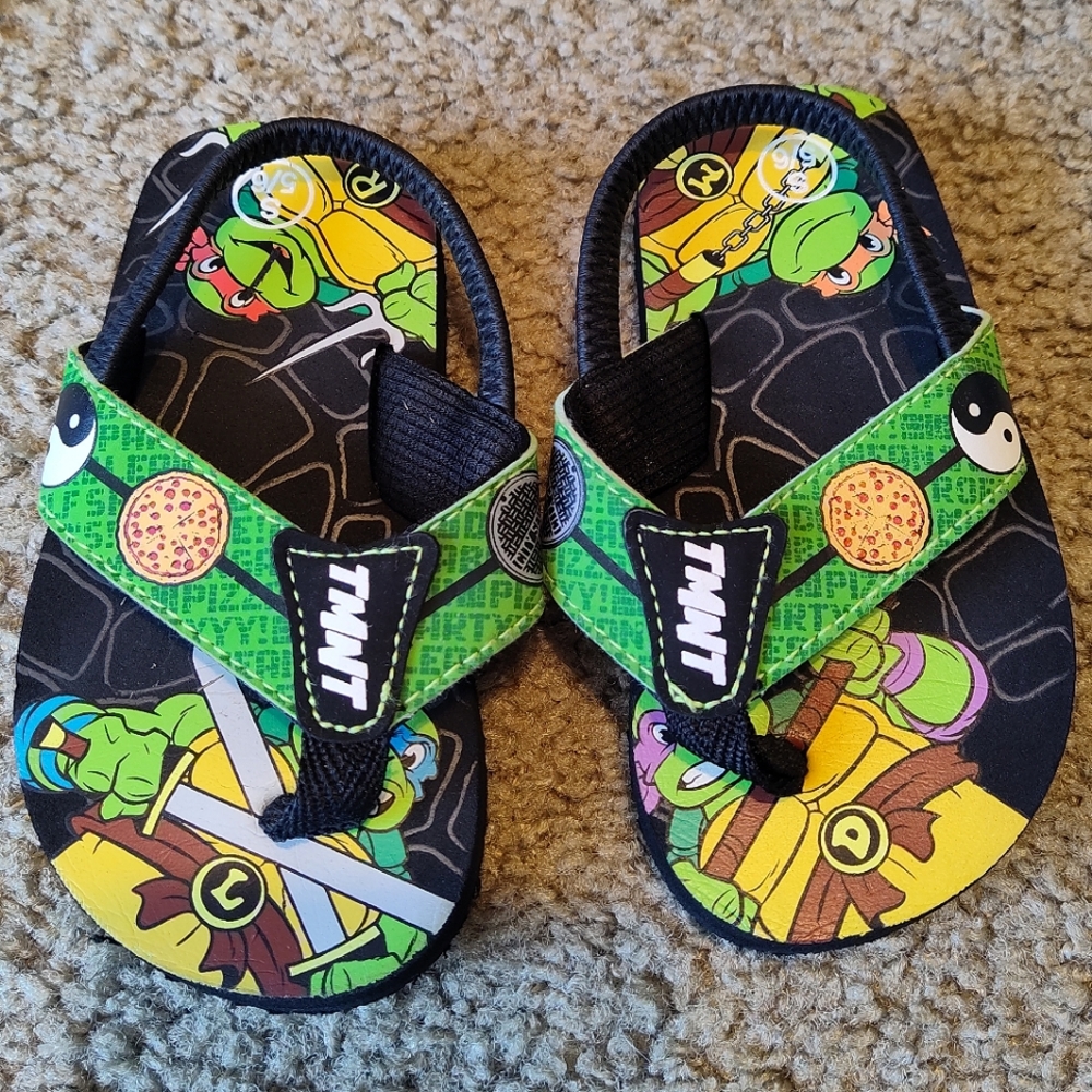 TMNT Flip Flops with Heel Strap Size 5/6